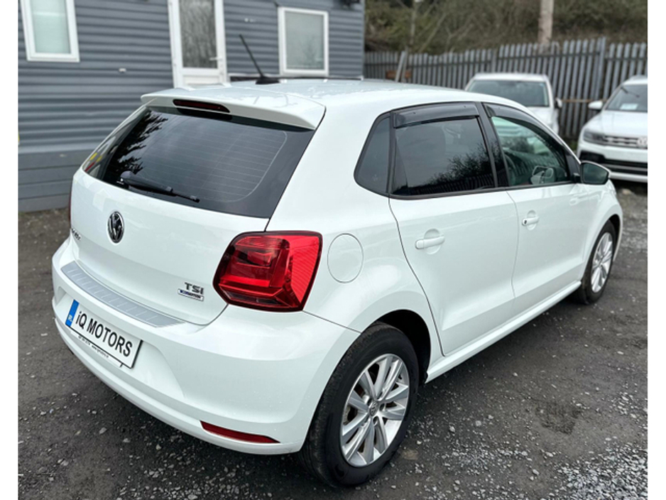 2017 Volkswagen Polo - image 7