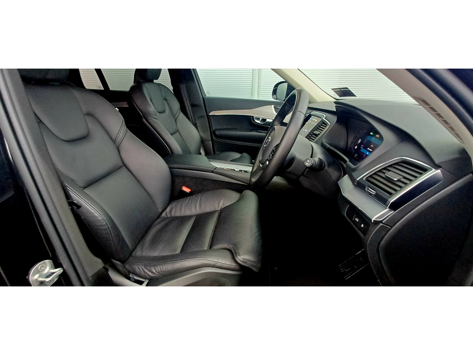 2024 Volvo XC90 - image 6