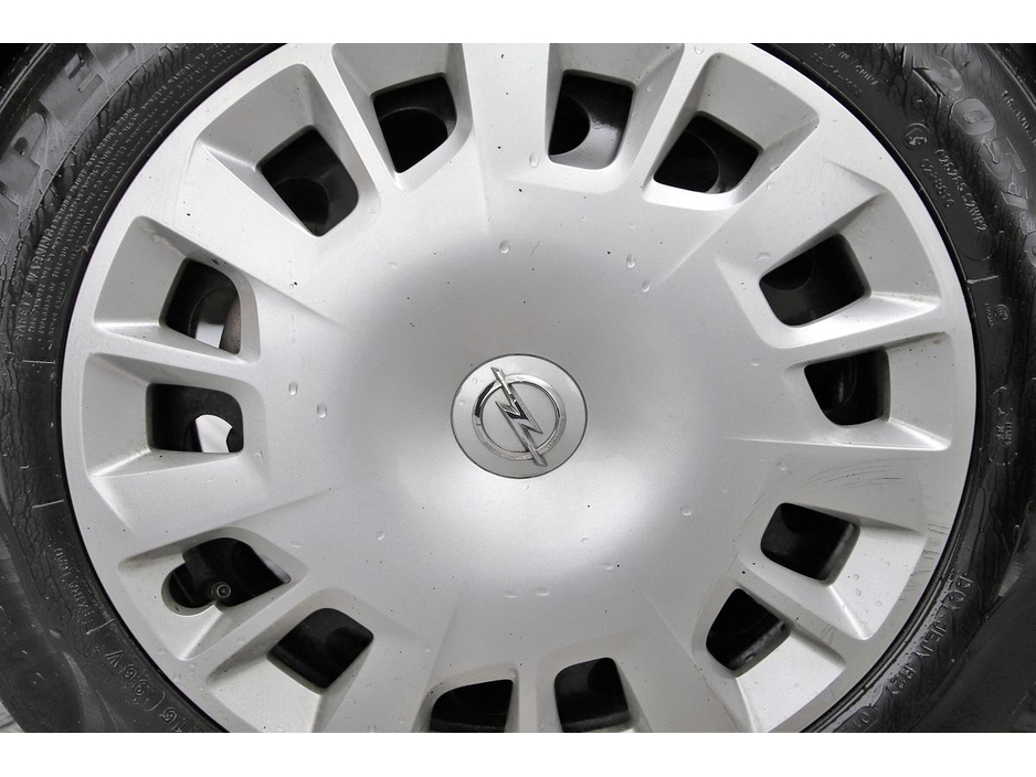 2022 Opel Combo - image 27