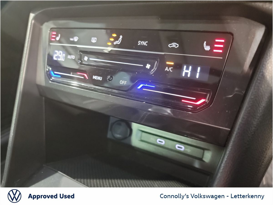 2021 Volkswagen Tiguan - image 15