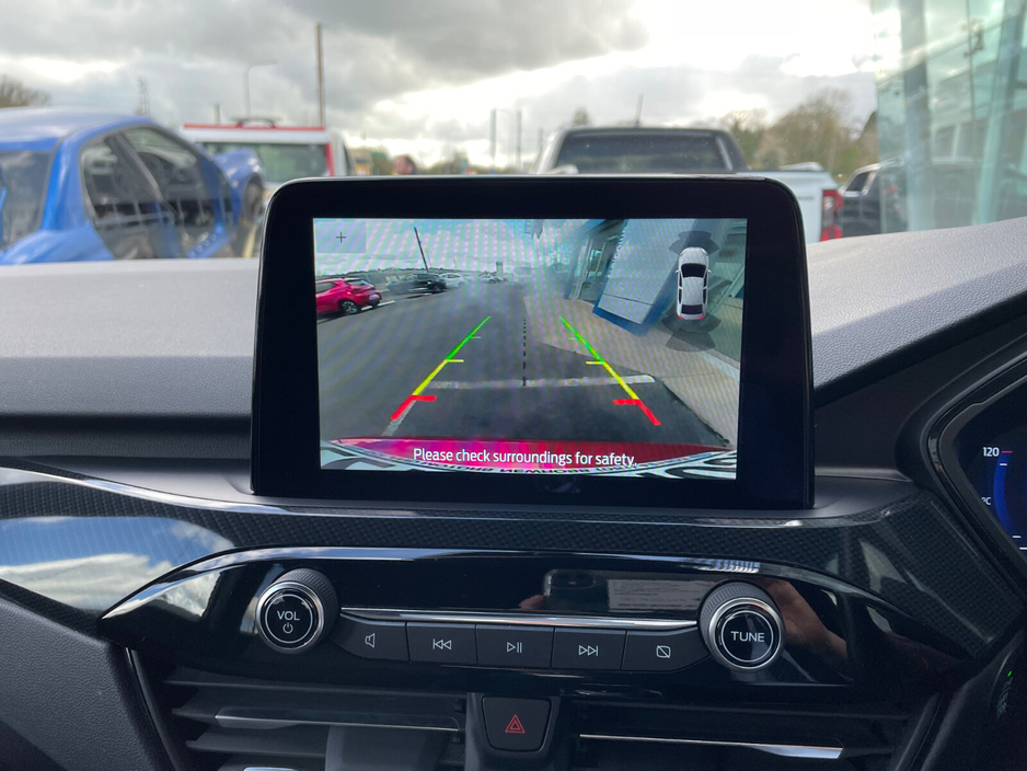 2022 Ford Kuga - image 17