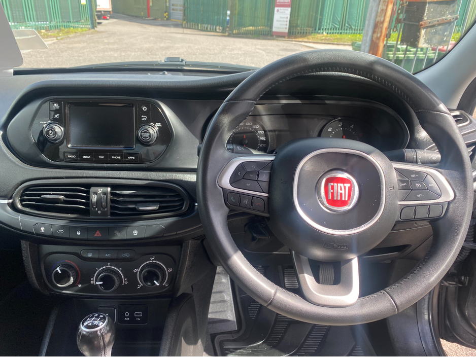 2017 Fiat Tipo - image 12