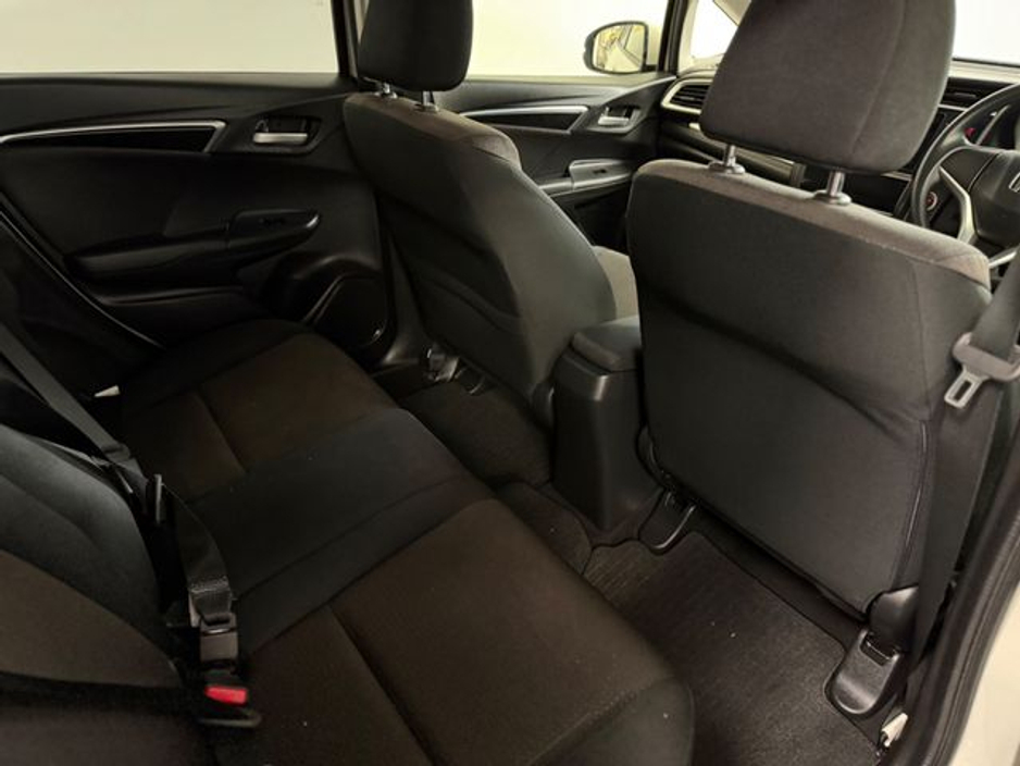 2015 Honda Fit - image 12