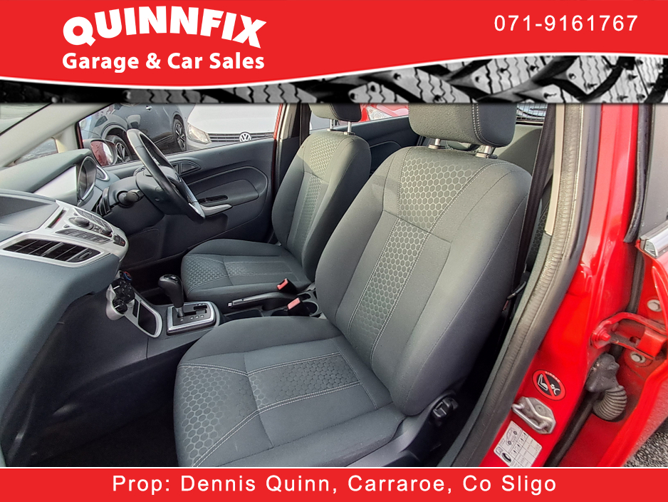 2011 Ford Fiesta - image 12