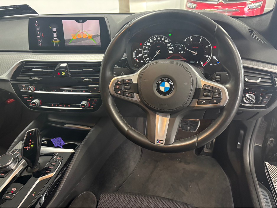 2020 BMW 5 Series - image 11