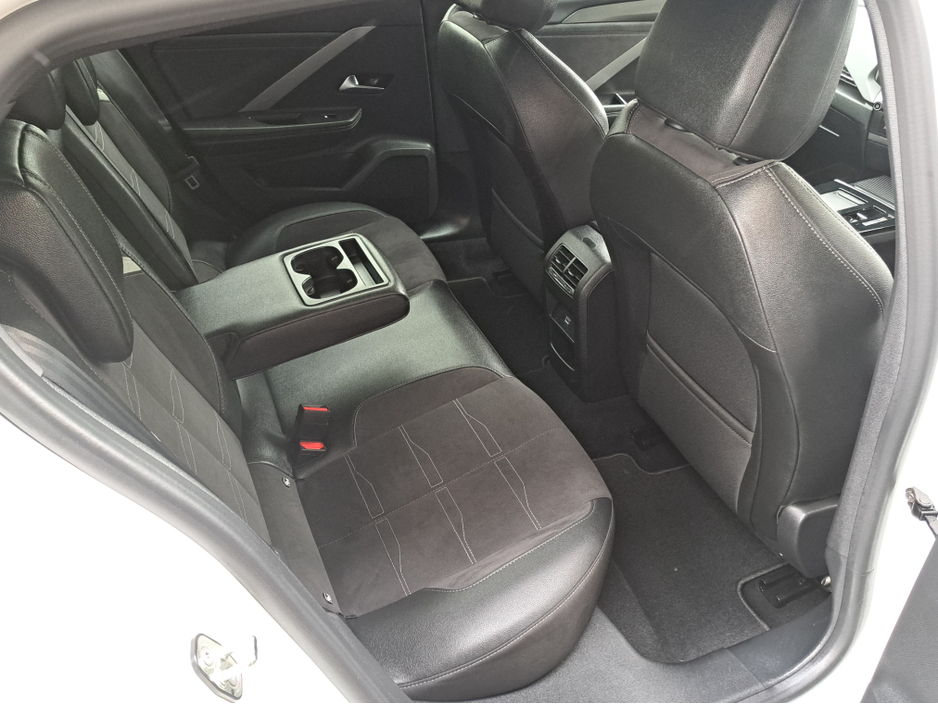 2024 Opel Astra - image 16