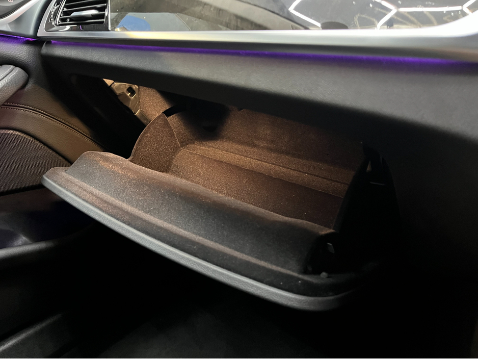 2018 BMW 5 Series - image 19