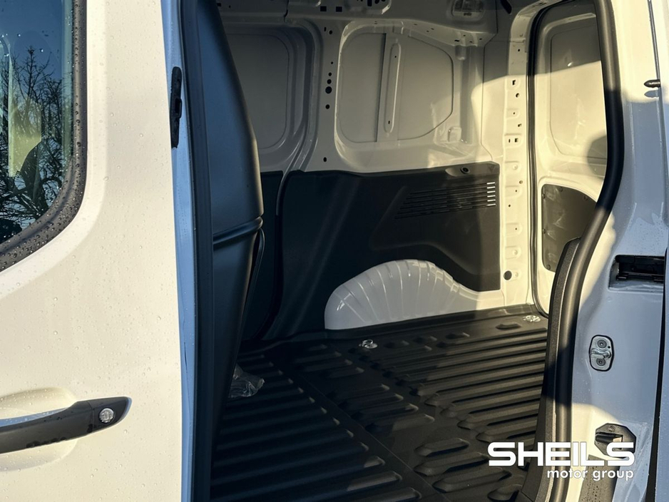 2026 Peugeot Partner - image 7