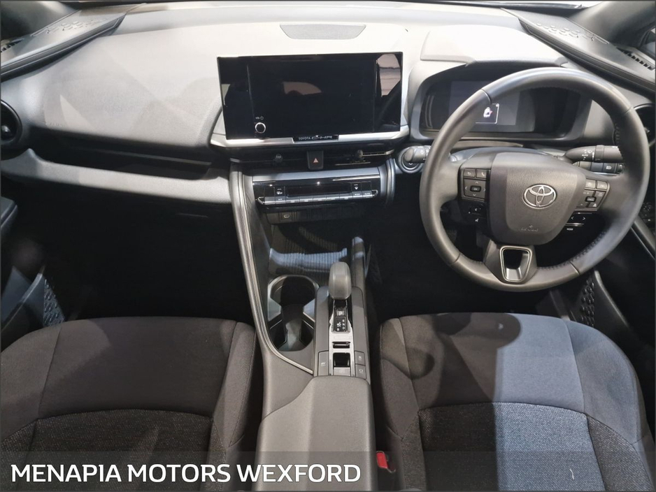 2024 Toyota C-HR - image 2