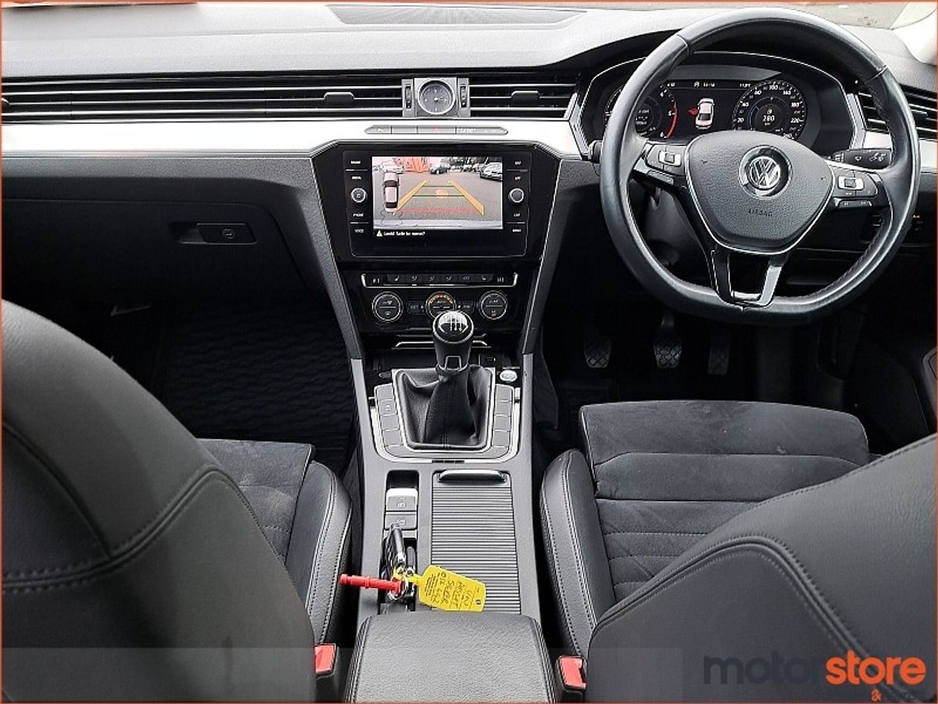 2019 Volkswagen Passat 2.0 TDI 150HP Highline €23,900