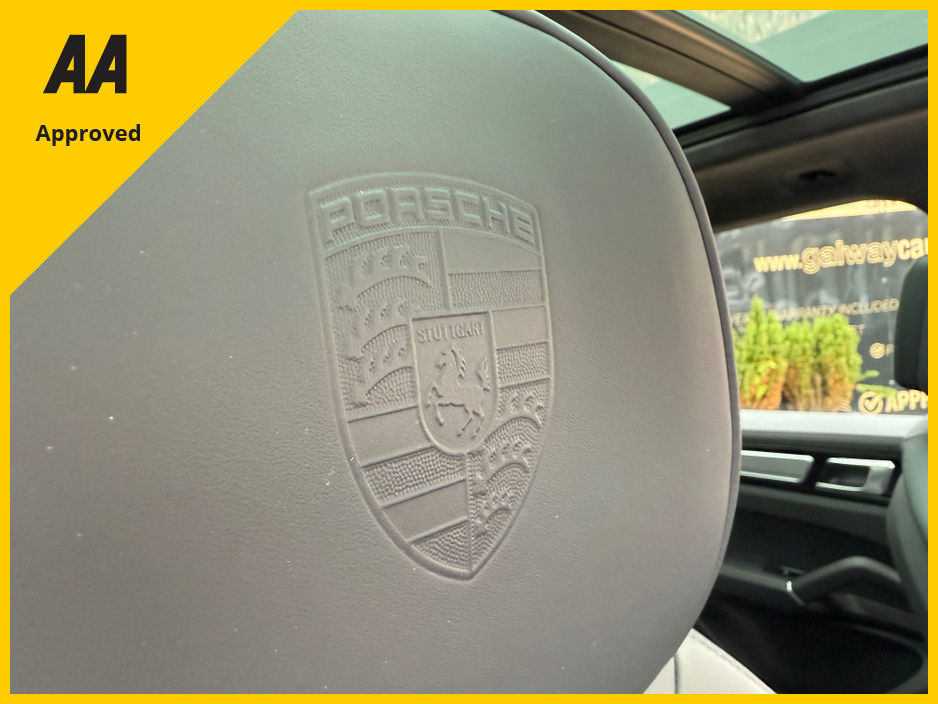 2023 Porsche Cayenne - image 31