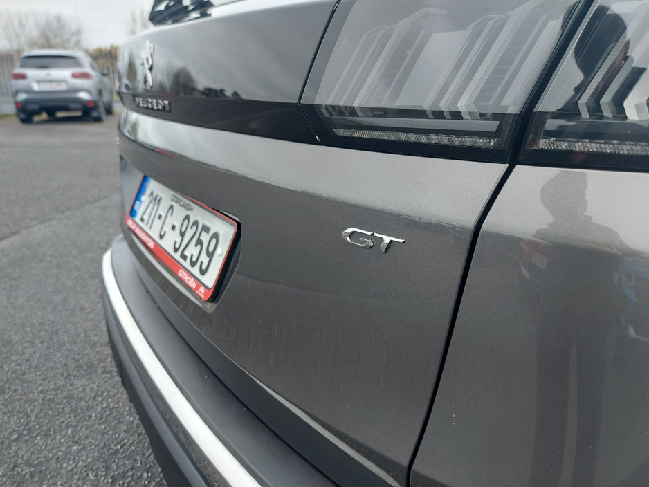 2021 Peugeot 3008 - image 13