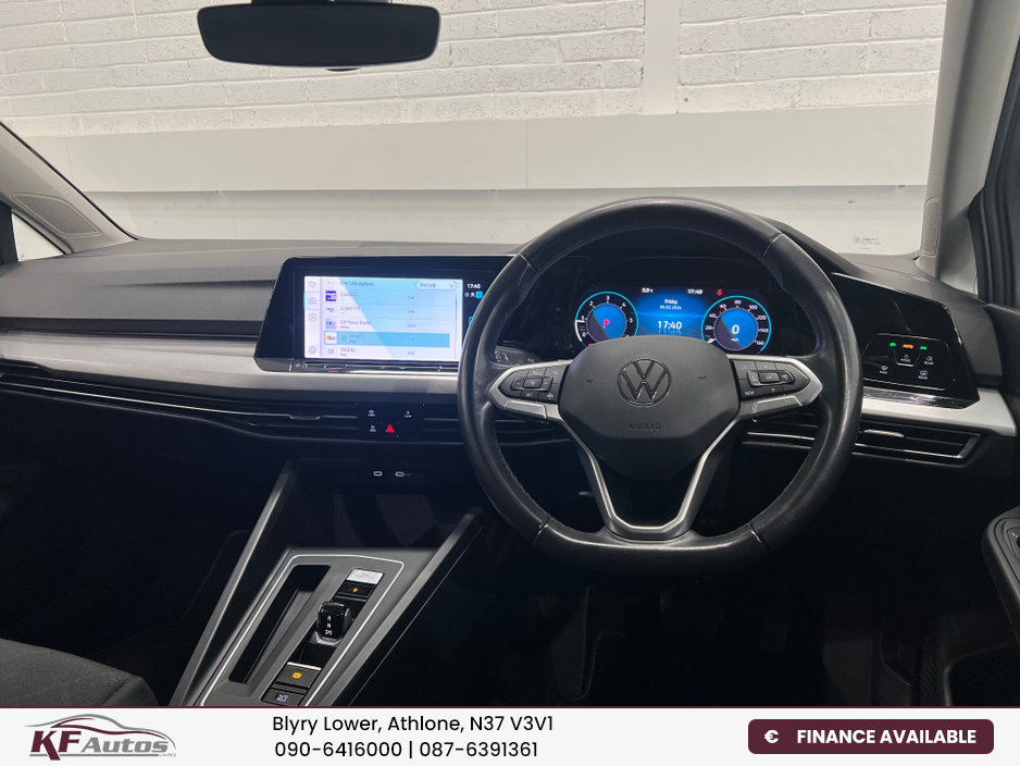 2023 Volkswagen Golf - image 22