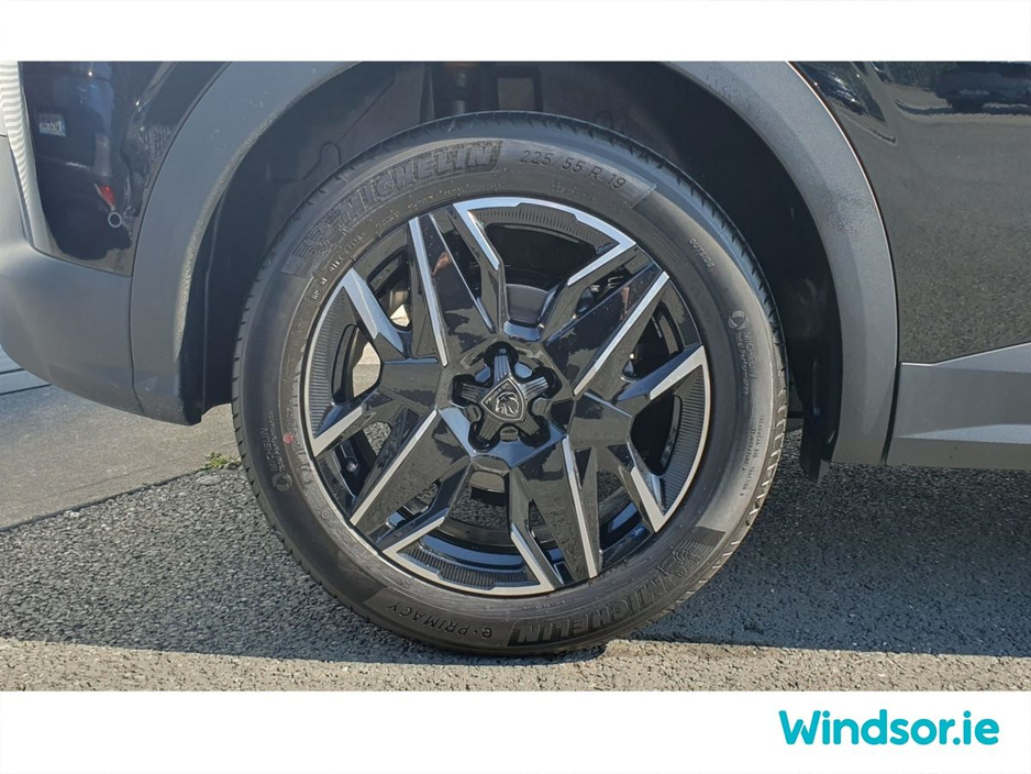 2025 Peugeot 3008 e3008 Electric Allure 73kWH 210BHP €41,995