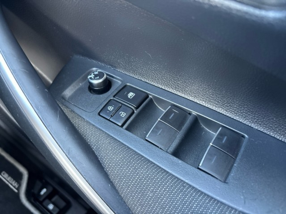 2023 Toyota Corolla - image 12