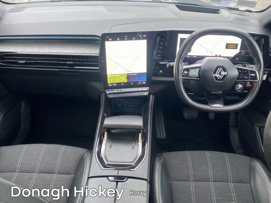 2025 Renault Austral - image 2