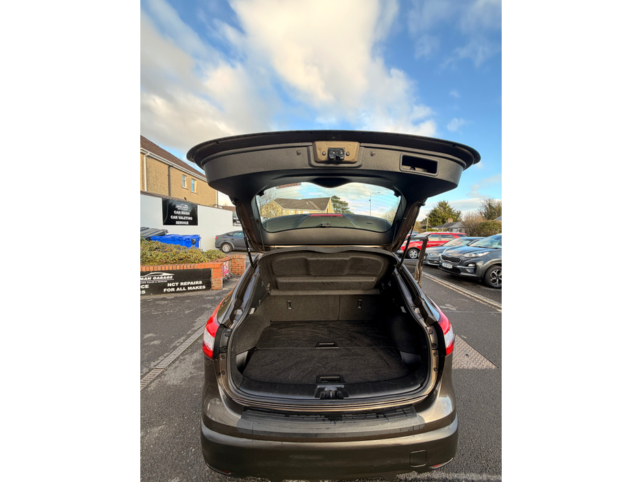 2015 Nissan Qashqai 1.2 PET SV 4DR 5DR €7,950