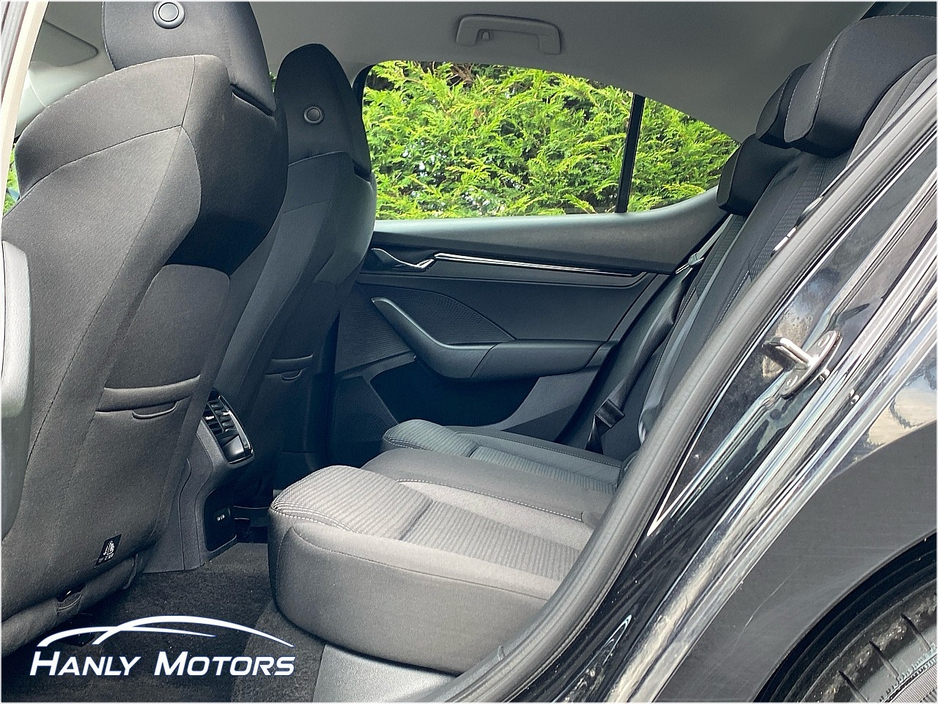 2024 Skoda Octavia AMBITION 2.0 TDI 115 €31,950