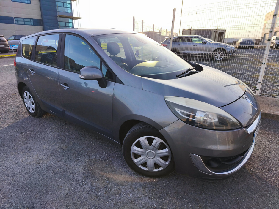 2013 Renault Grand Scenic - image 2