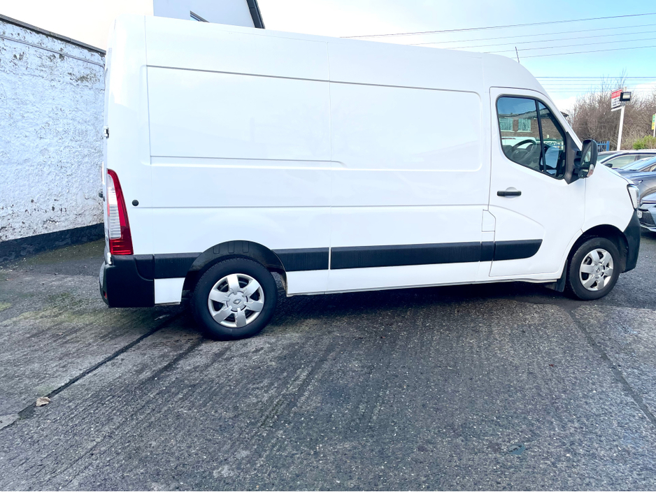 2023 Renault Master MM35 BUSINESS+ 2.3 BLUE DCI 135BHP MWB €18,000