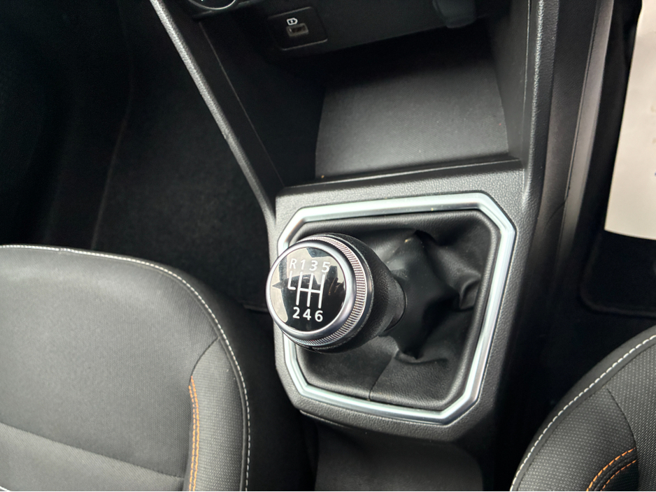 2022 Dacia Sandero - image 17