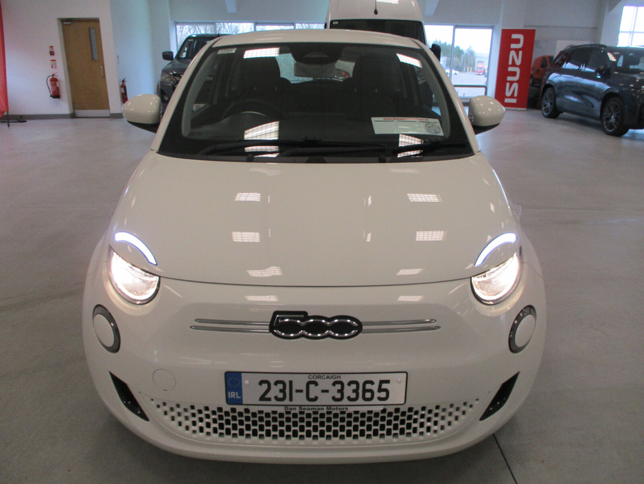 2023 Fiat 500 - image 33