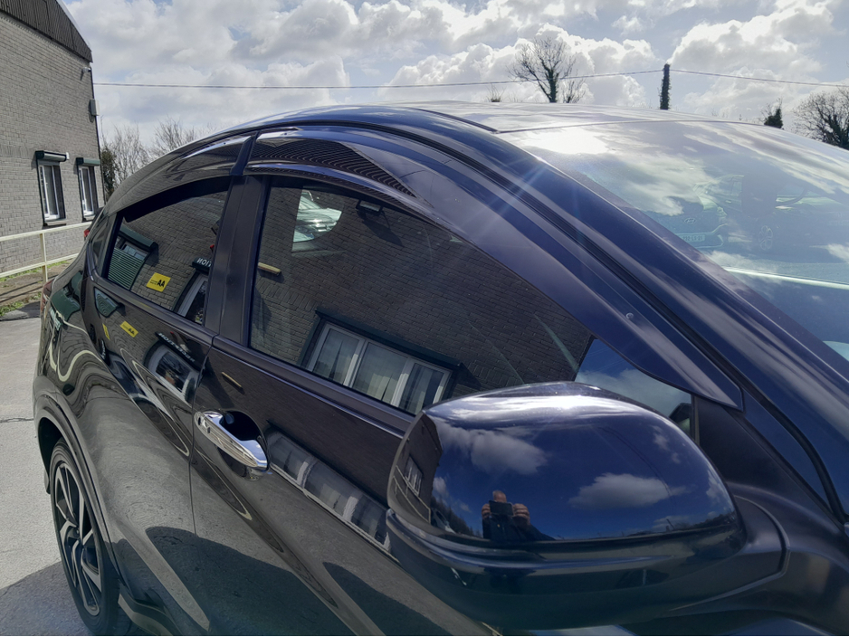 2016 Honda Vezel - image 16