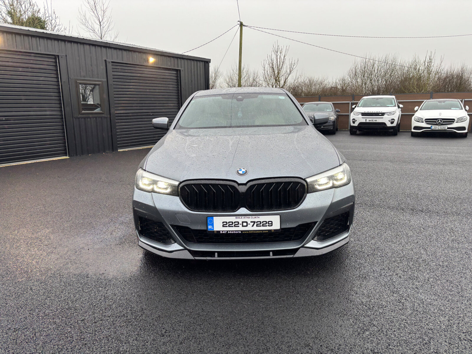 2022 BMW 5 Series - image 13