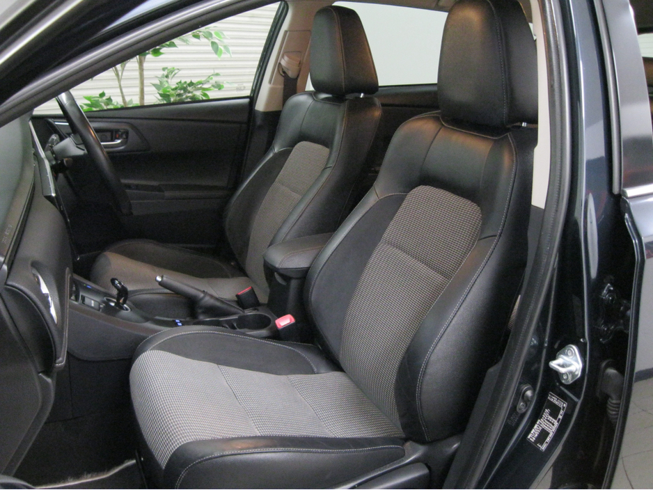 2016 Toyota Auris - image 20