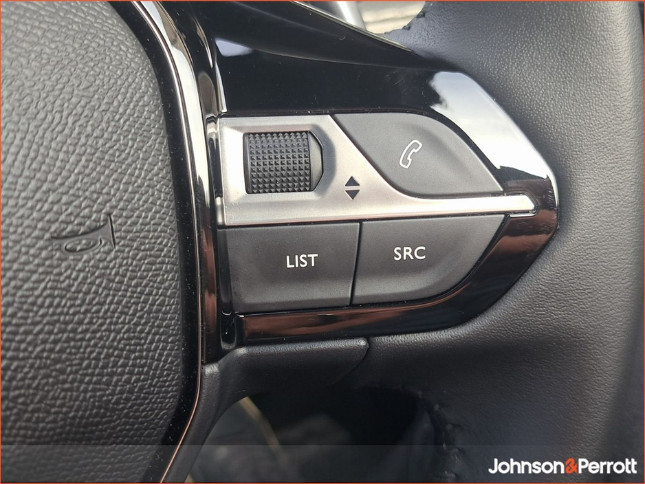 2025 Peugeot 2008 - image 22