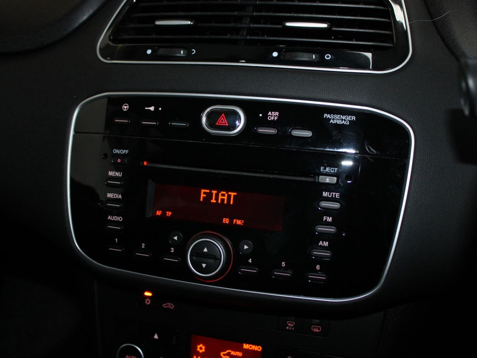 2017 Fiat Punto Lounge 1.2 8V 69HP 4DR €8,750