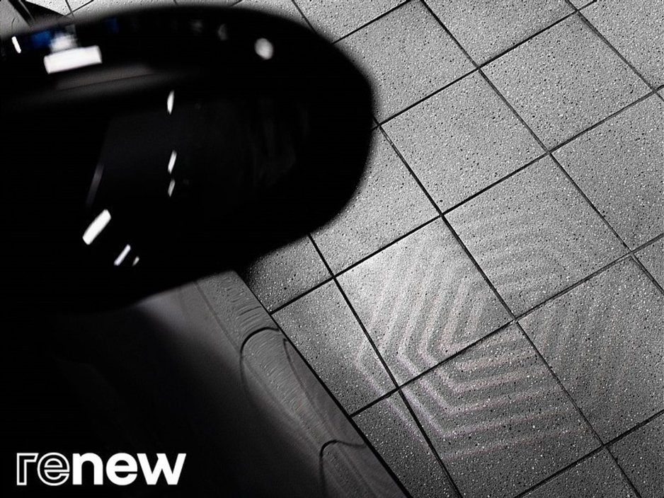 2024 Renault Megane E-Tech - image 20