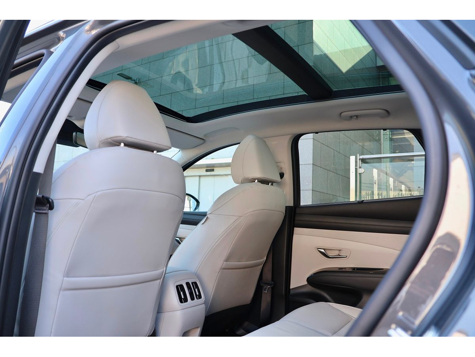 2025 Hyundai Tucson - image 16