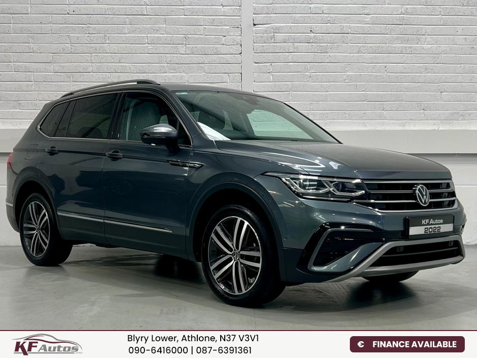 2022 Volkswagen Tiguan Allspace - image 3