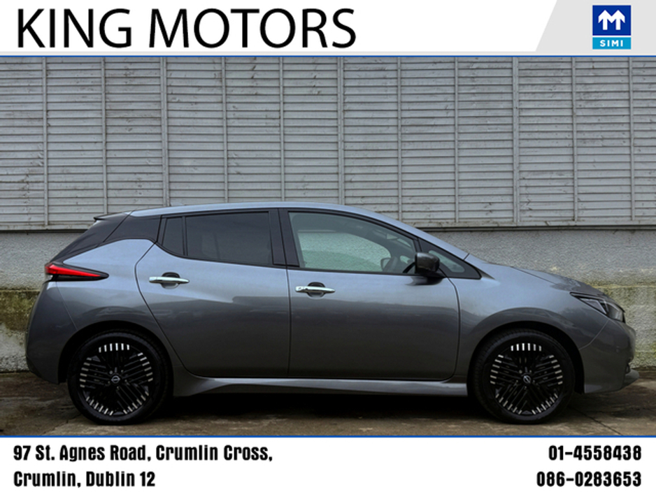 2024 Nissan Leaf - image 2