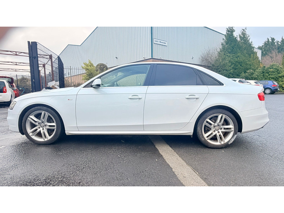 2014 Audi A4 2.0 TFSI 221BHP S TR. QU. S LINE AVANT €14,999