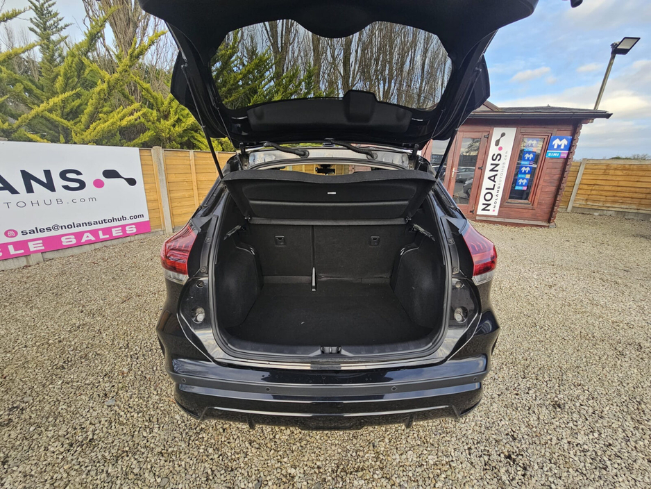 2020 Nissan Juke - image 14