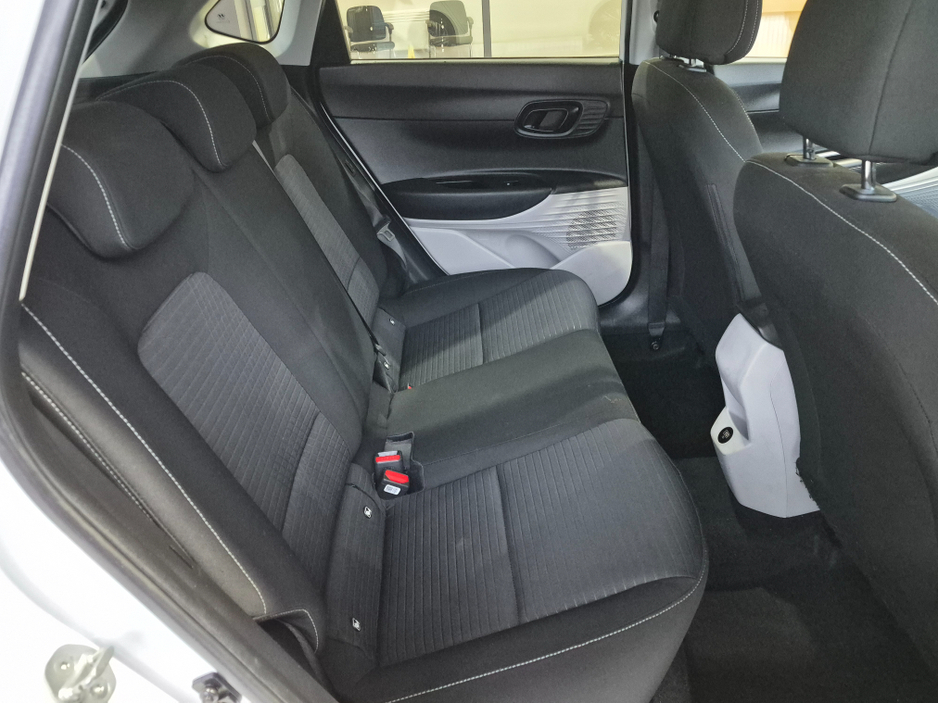 2022 Hyundai i20 - image 8