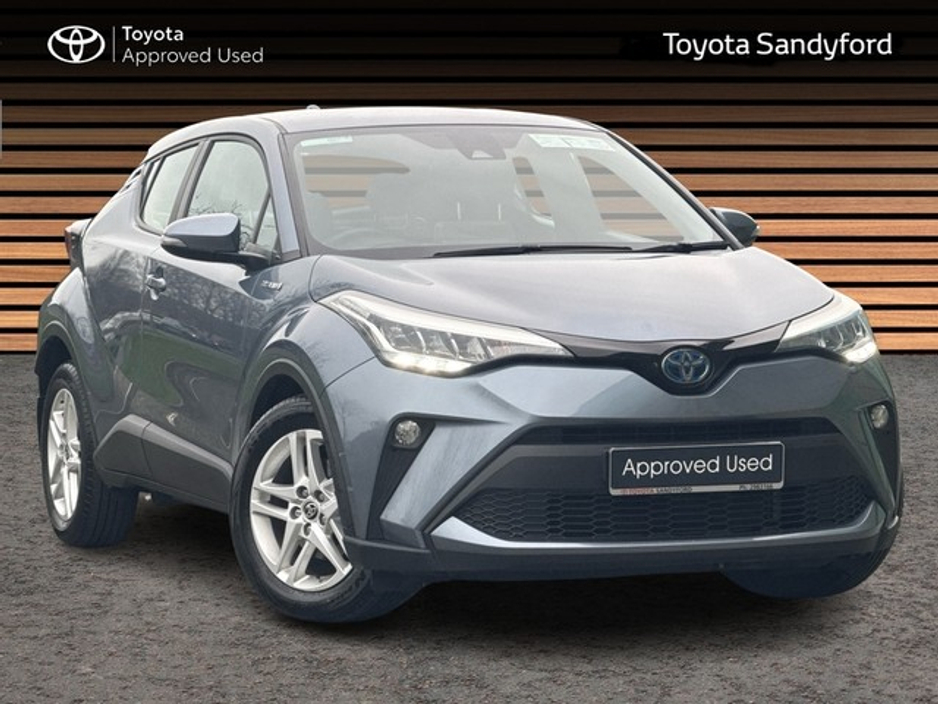 2021 Toyota C-HR HYBRID LUNA // REAR CAMERA // BLUETOOTH // AIR CON // TOYOTA SAFETY SENSE // €180 ROAD TAX // FULL WARRANTY €23,945