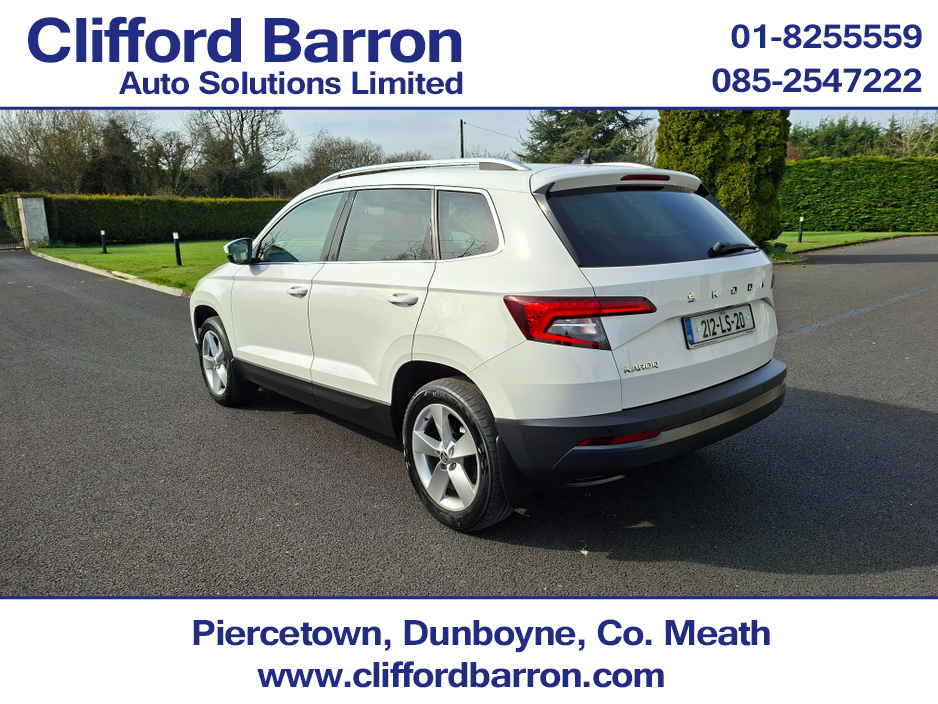 2021 Skoda Karoq - image 8