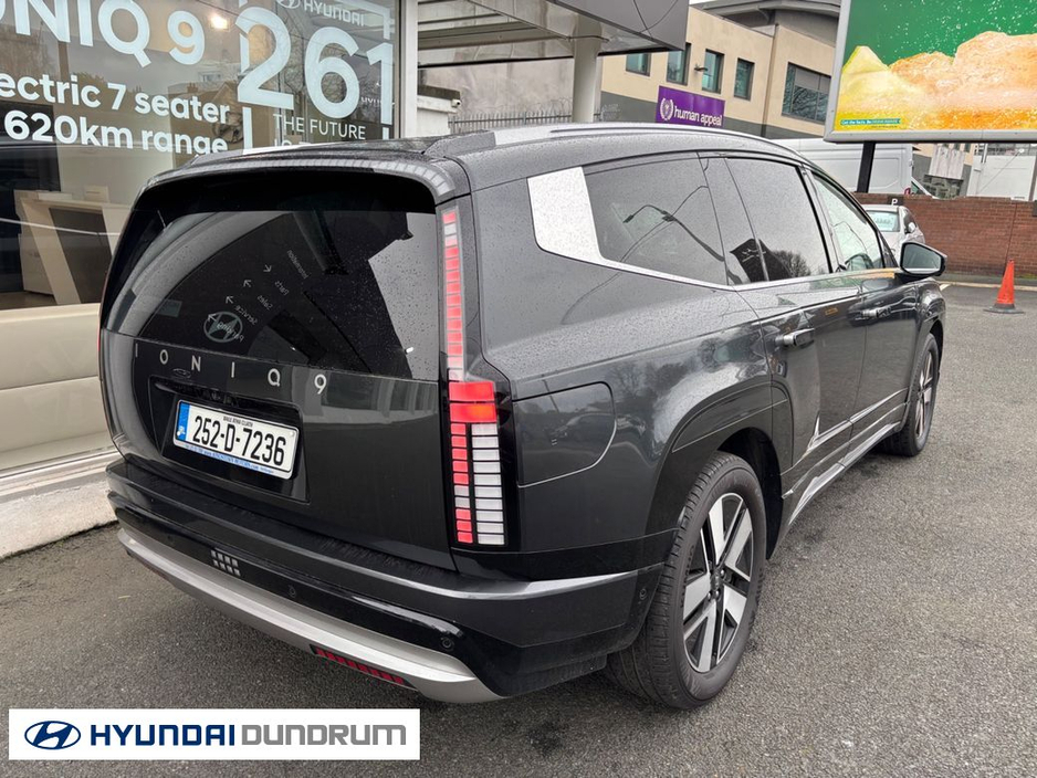 2025 Hyundai Ioniq 9 - image 4