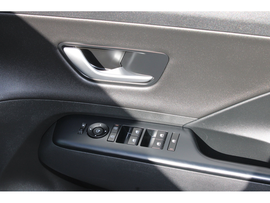 2024 Hyundai Kona - image 15