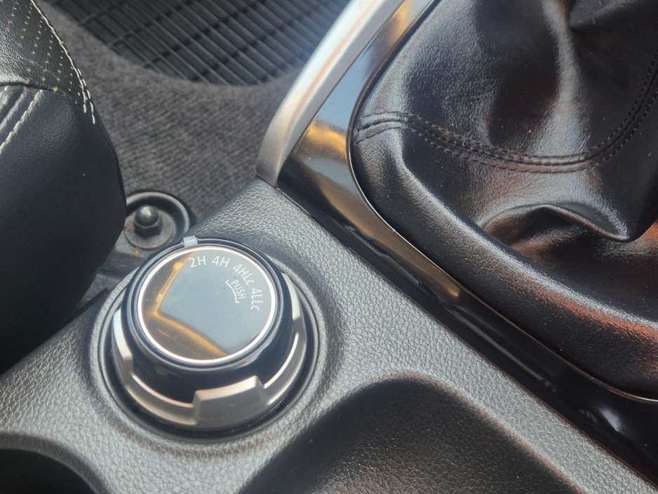 2019 Mitsubishi L200 - image 16