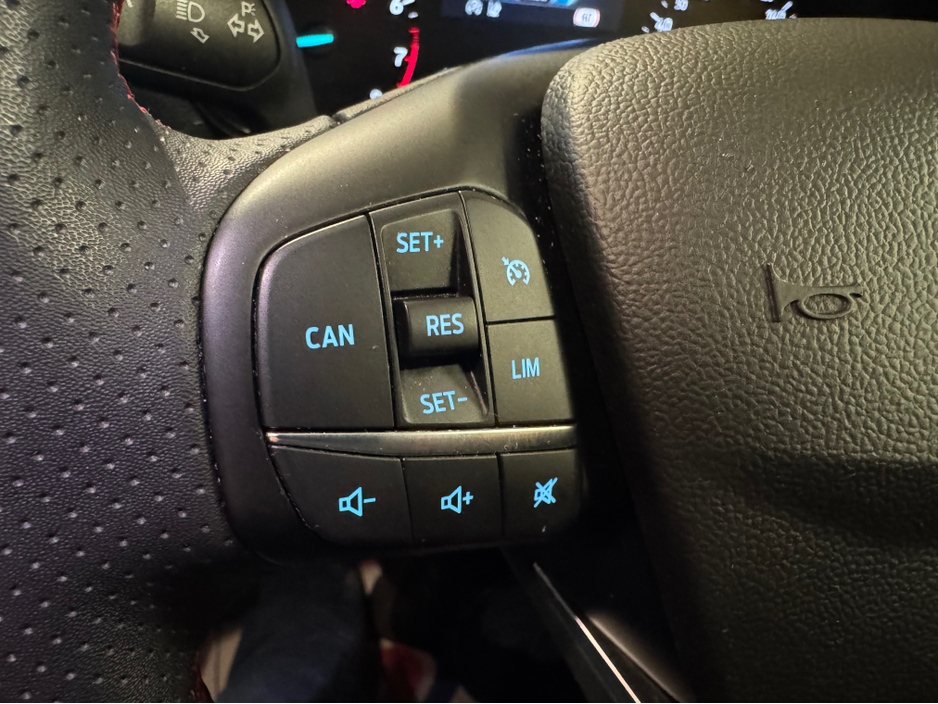 2025 Ford Focus ST-LINE 5DR 1.0T 125 MHEV €29,950