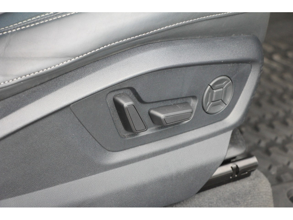 2023 Audi Q8 - image 34