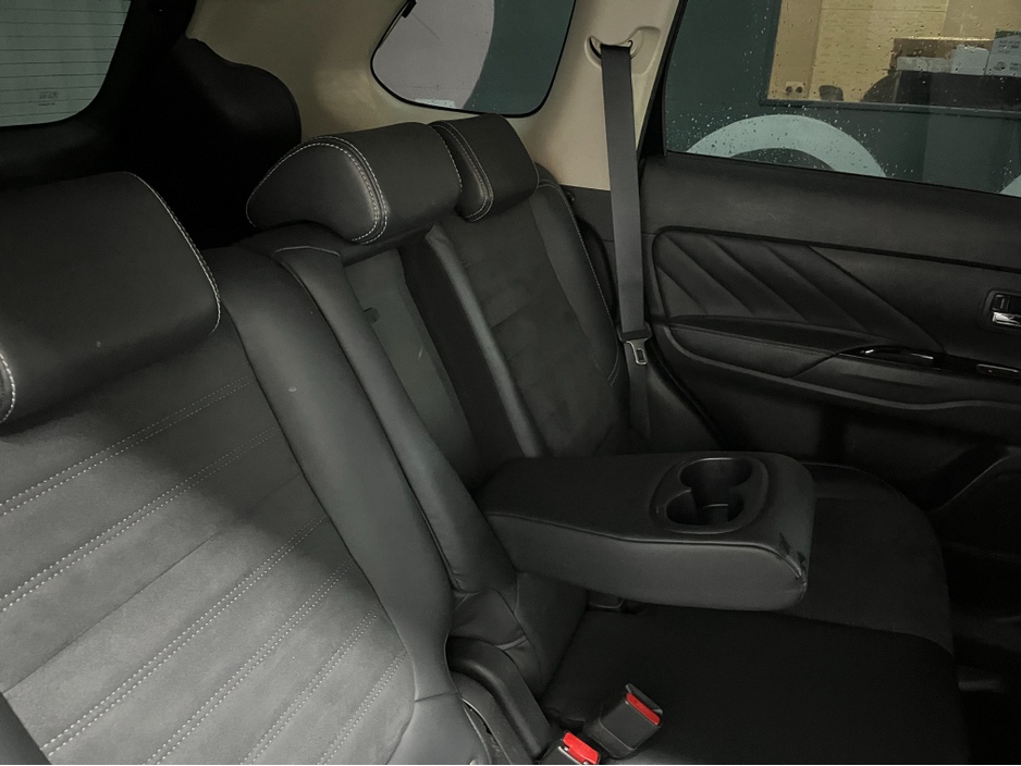 2018 Mitsubishi Outlander €19950! 2018 MITSUBISHI OUTLANDER PHEV G 2.4 AUTOMATIC / CRUISE CONTROL / 360° PARKING CAMERA / ELECTRIC HEATED SEATS / HEATED STEERING WHEEL / PADDLE SHIFTERS €19,950