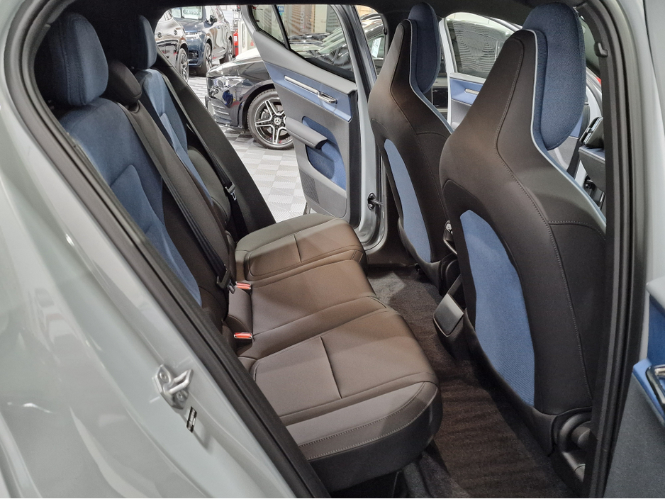 2024 Volvo EX30 - image 10