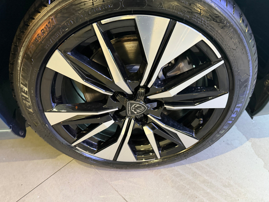 2026 Peugeot 308 - image 5
