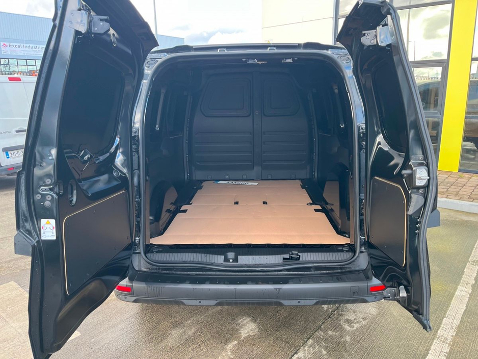 2025 Renault Kangoo - image 17