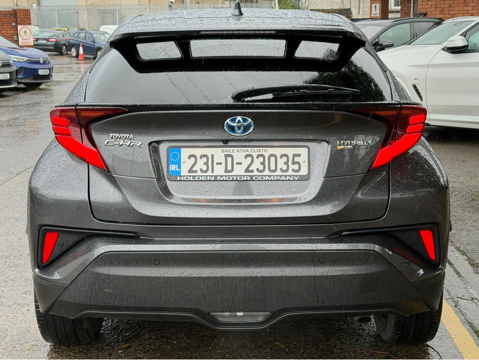 2023 Toyota C-HR HYBRID..Keyless Entry..Apple CarPlay €22,750